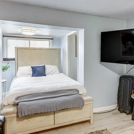14 Mi To Dtwn Chicago: In Ashburn! Apartment Chicago