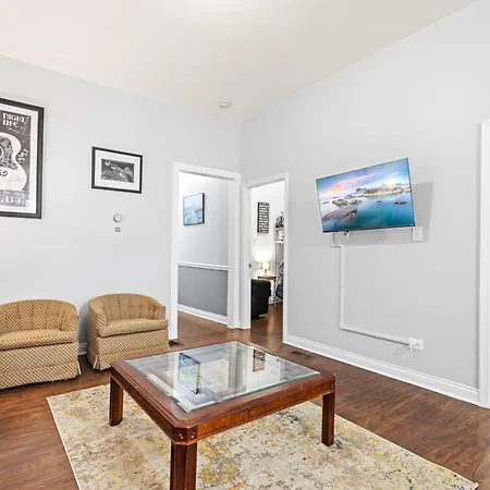 Newley Rehabbed Building With Two Private Apartment *