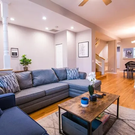3bd 3ba Bronzeville Beauty Apartment