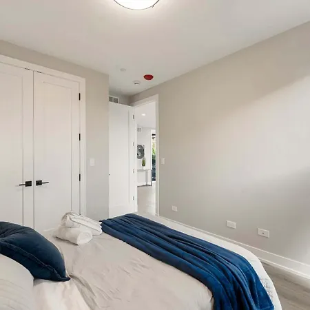 New Build In Pilsen Spacious 2 Bed 2 Bath Unit Apartment