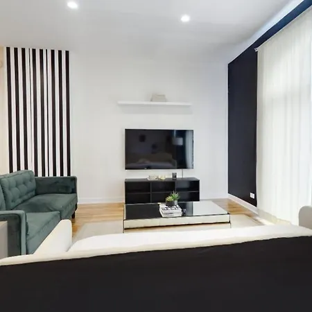 Vogue Bucktown 4 Bd 2 Ba Apartment Chicago