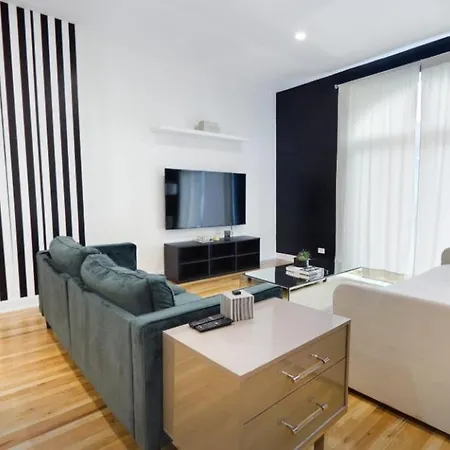 Vogue Bucktown 4 Bd 2 Ba Chicago