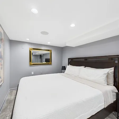 Apartment The Dugout In Wrigleyville Chicago