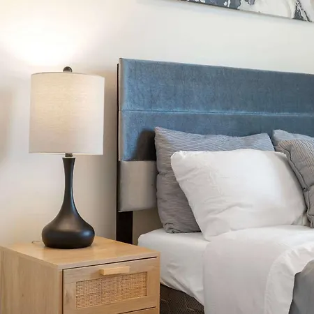 Apartment New 3bed 2bath With Parking By United Center *