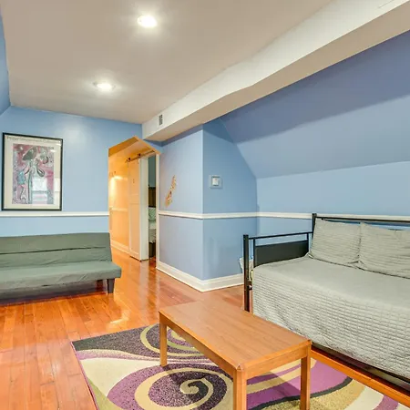 Less Than 2 Mi To Uchicago Near Bus Stops! *
