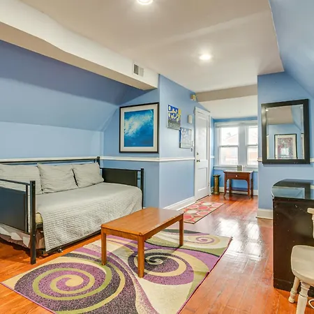 Apartment Less Than 2 Mi To Uchicago Near Bus Stops! Chicago