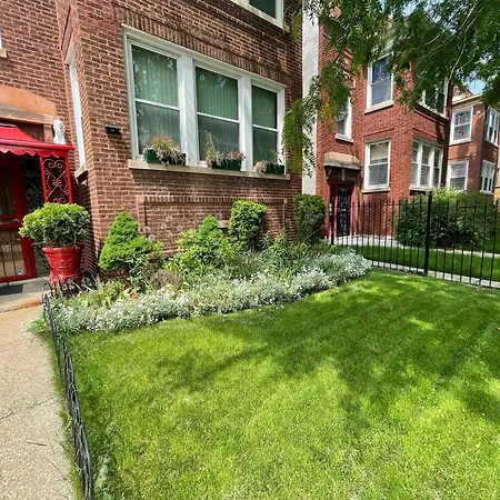 Fully Furnished 2br Near Oak Park I Utilities Included I Car Available Apartment