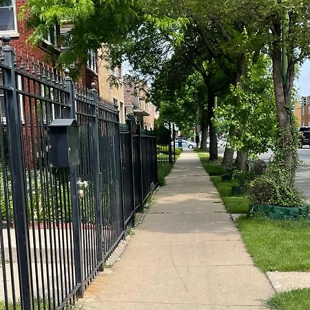 Fully Furnished 2br Near Oak Park I Utilities Included I Car Available *