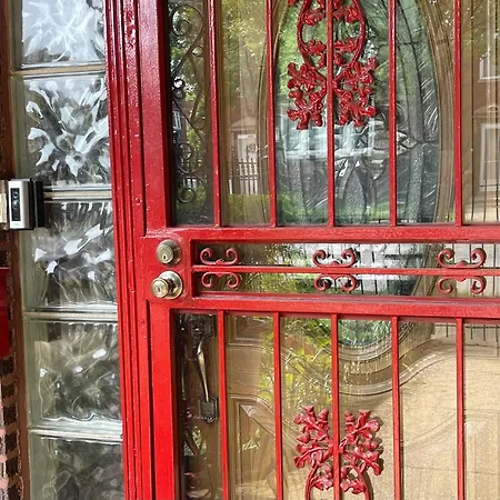 Apartment Fully Furnished 2br Near Oak Park I Utilities Included I Car Available Chicago
