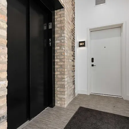 River North Private Deck With In And Out Parking