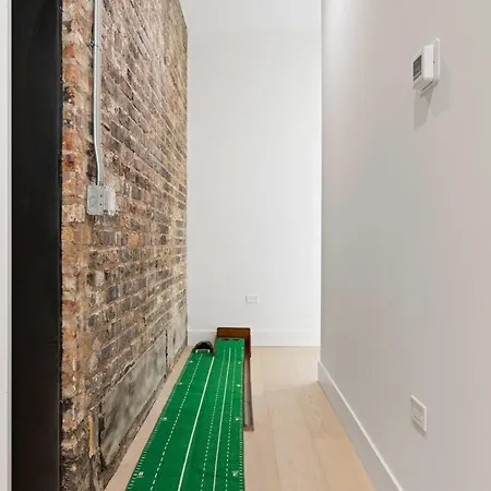River North Private Deck With In And Out Parking Apartment