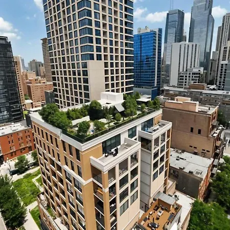 Boulevard 5 Mins To Magnificent Mile & River North *