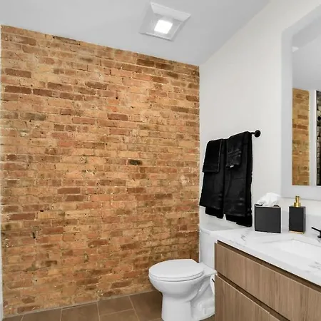 Apartment River North Rooftop With In And Out Parking 1 *