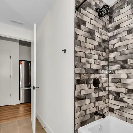 River North Rooftop With In And Out Parking 1 * Chicago