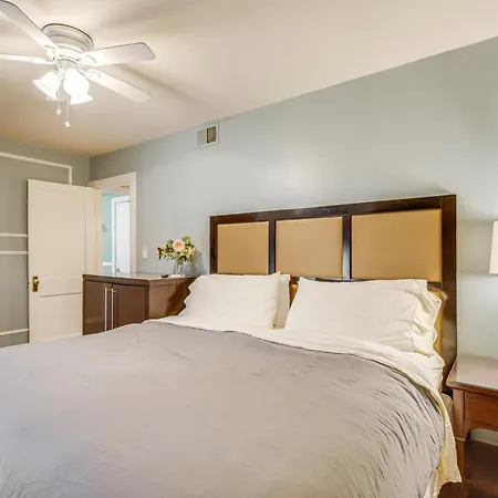 Less Than 2 Mi To Uchicago Near Bus Stops! Apartment Chicago