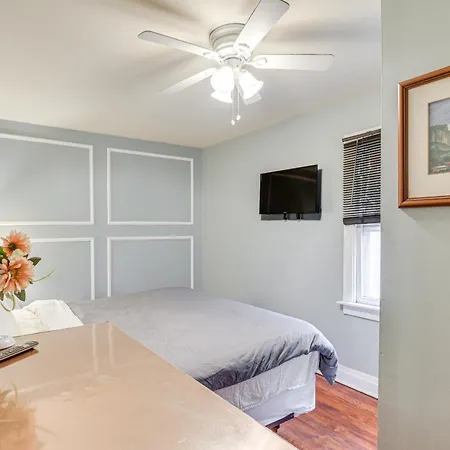 Less Than 2 Mi To Uchicago Near Bus Stops! * Chicago