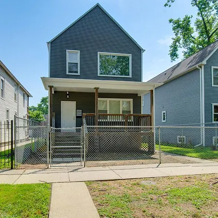 2 Mi To South Shore Unit With Balcony And Yard! Apartment Chicago