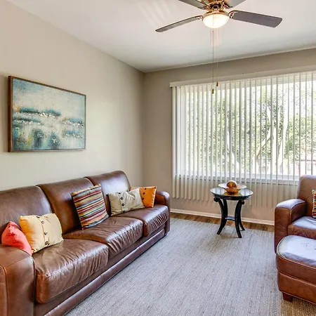 Apartment 2 Mi To South Shore Unit With Balcony And Yard! *