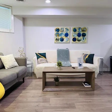 Double Play Wrigley - Prime Location Across From Wrigley Field & Transit - 2br Apts Chicago