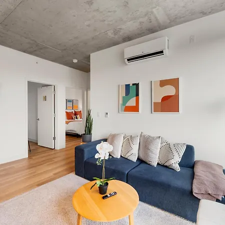 Group-ready 3br Sleek Design & Great Location * Chicago