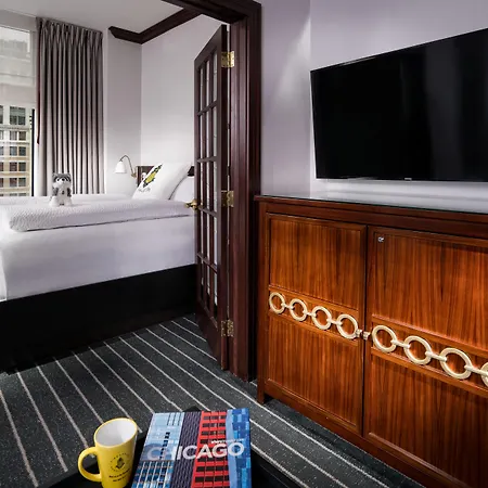 Staypineapple, An Iconic Hotel, The Loop Hotel 4*