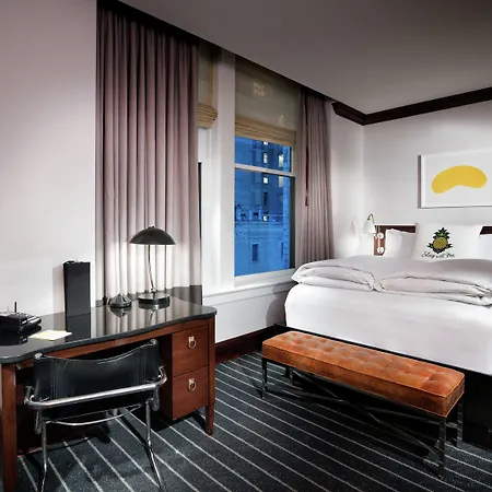 Hotel Staypineapple, An Iconic Hotel, The Loop Chicago