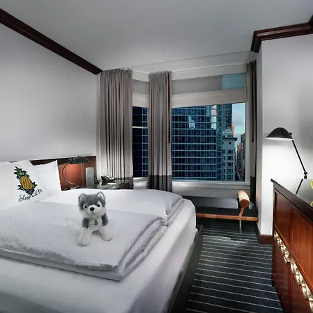 Staypineapple, An Iconic Hotel, The Loop 4* Chicago