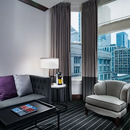 Staypineapple, An Iconic Hotel, The Loop 4*