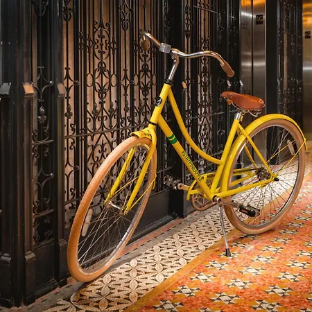 Staypineapple, An Iconic Hotel, The Loop Chicago