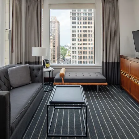 Staypineapple, An Iconic Hotel, The Loop 4*