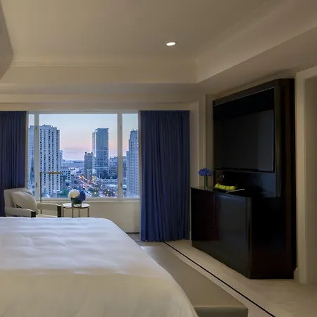 Hotel The Peninsula 5*