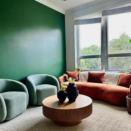 Apartment Gym Garage Parking Balcony Sleeps 4