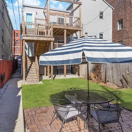 Apartment Cozy Garden In Chicago