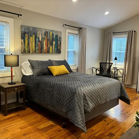 Apartment Modern Luxury Master Bedroom