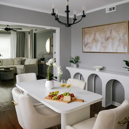 Apartment Sleeps7 • 2br • Coffee Station • Backyard W/ Grill