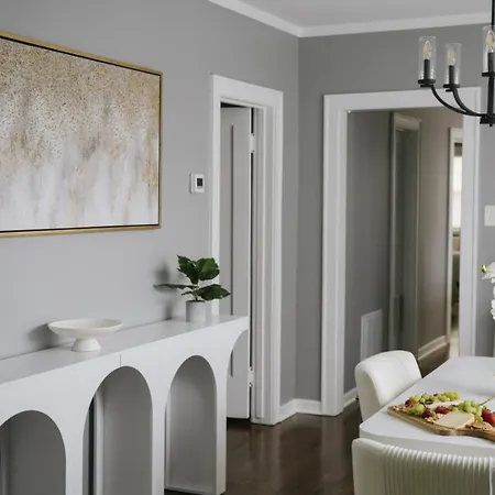 Sleeps7 • 2br • Coffee Station • Backyard W/ Grill Apartment *