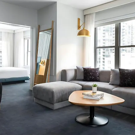 55 Downtown Hotel 4*