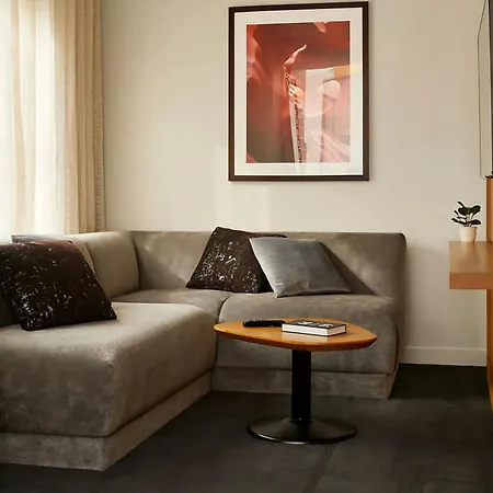 55 Downtown Hotel