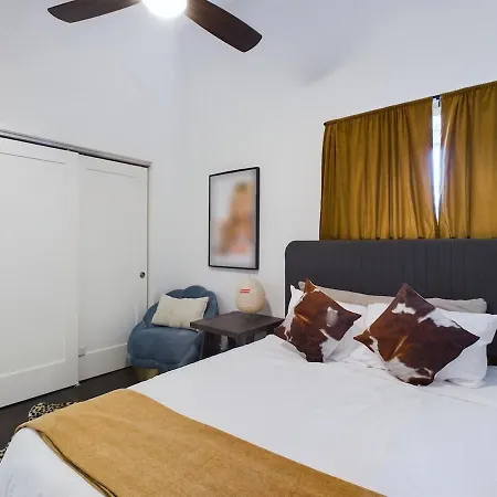 Hype Loft Experience Apartment Chicago