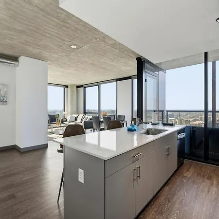 2br Designer Loft Modern Luxe In Center * Chicago