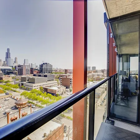 2br Designer Loft Modern Luxe In Center