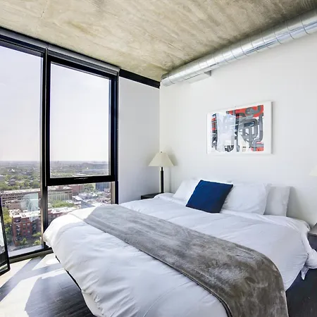 Apartment 2br Designer Loft Modern Luxe In Center Chicago