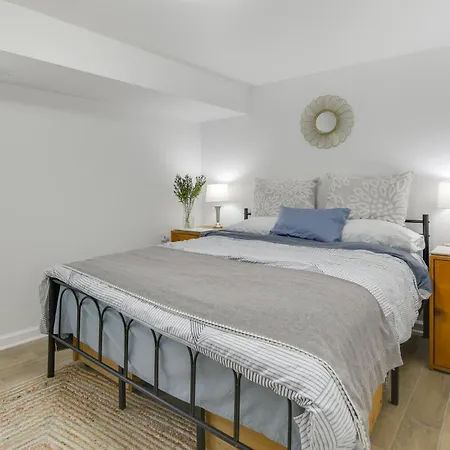 2 Mi To Logan Square: Pet-friendly Urban Oasis! Apartment Chicago