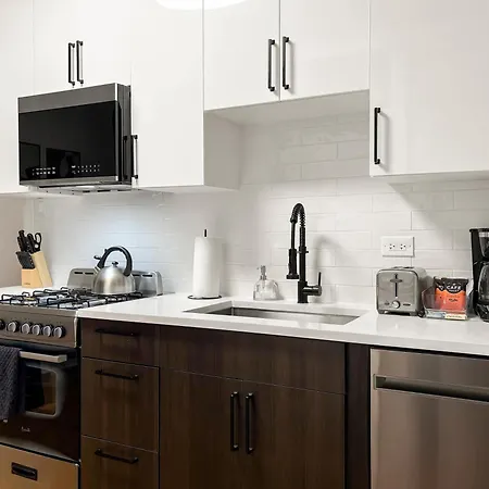 Spacious 4br Retreat - Chase E1 Chicago