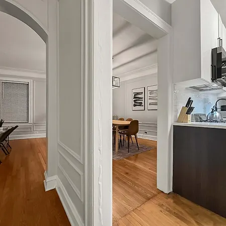 Spacious 4br Retreat - Chase E1 Apartment Chicago