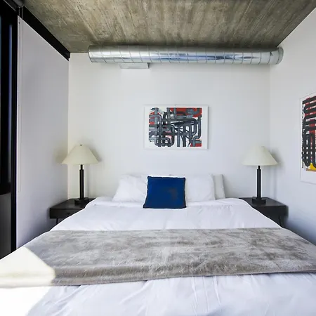 Apartment 2br Designer Loft Modern Luxe In Center *