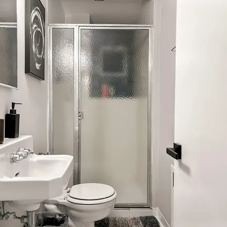 Spacious 4br Retreat - Chase E1 Chicago