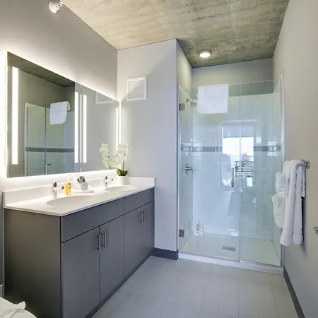 2br Designer Loft Modern Luxe In Center Apartment Chicago