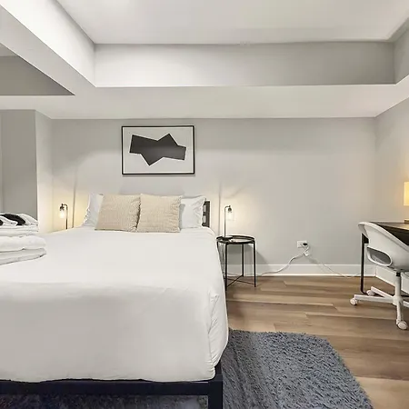 Spacious 4br Retreat - Chase E1 Apartment Chicago