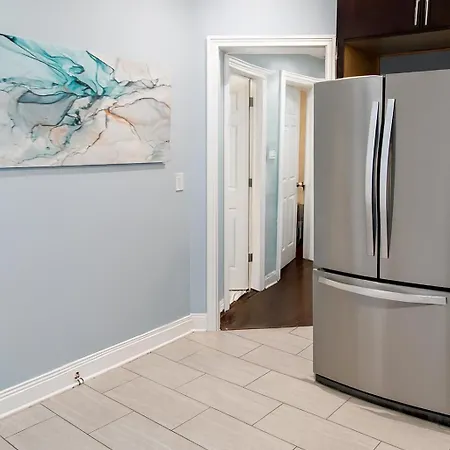 Apartment Prime Wrigley Spot Workspace Chicago